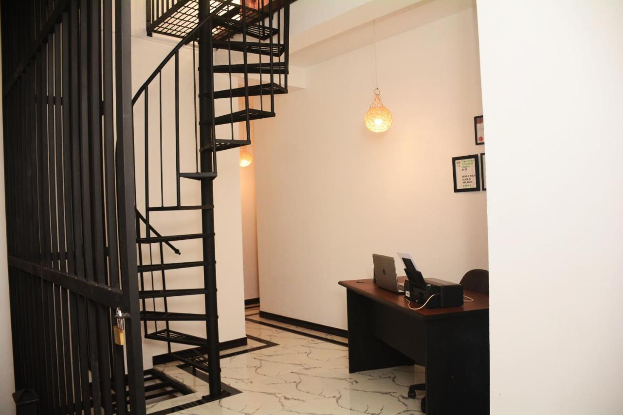 Ayubowan Homestay كاتوناياكى المظهر الخارجي الصورة
